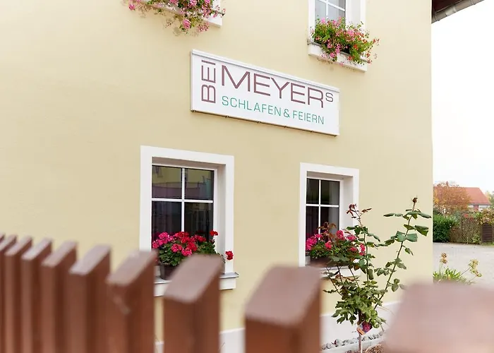 Bei Meyers Schlafen&Feiern